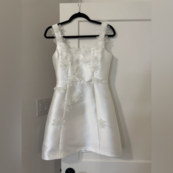 Elliatt White Floral Wedding Dress - Picture 3 of 8